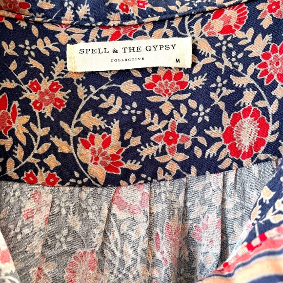 Sold elsewhere. 💰 Like new! 🌻Spell jasmine play dress - Picture 6 of 7